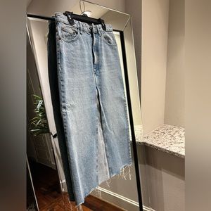 Zara Denim Slit Straight Midi Skirt. Size ( EUR M/ USA M/ Mex 28) .
